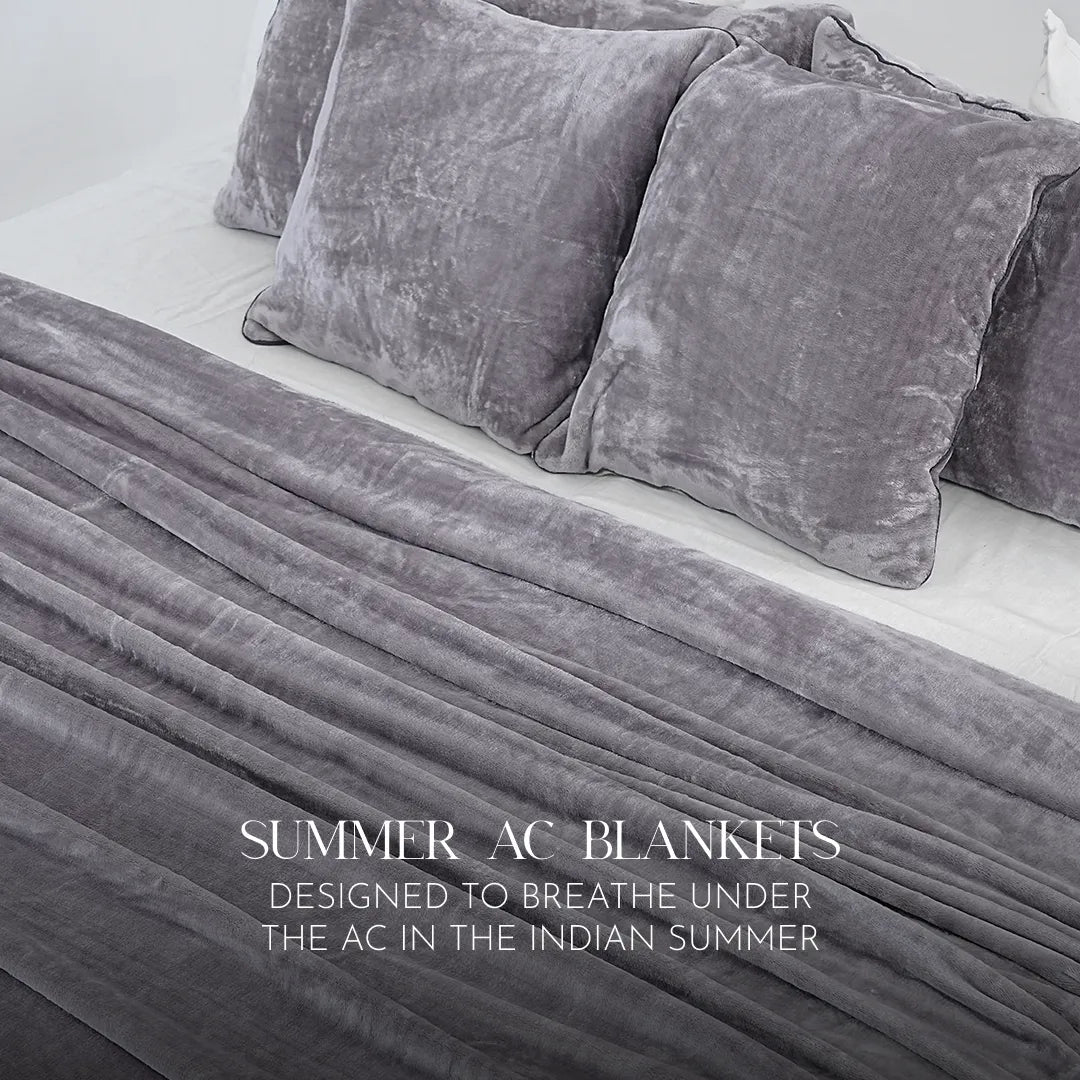 Zarf All-Season Premium AC Blanket With Two Cushion Covers - Mauve