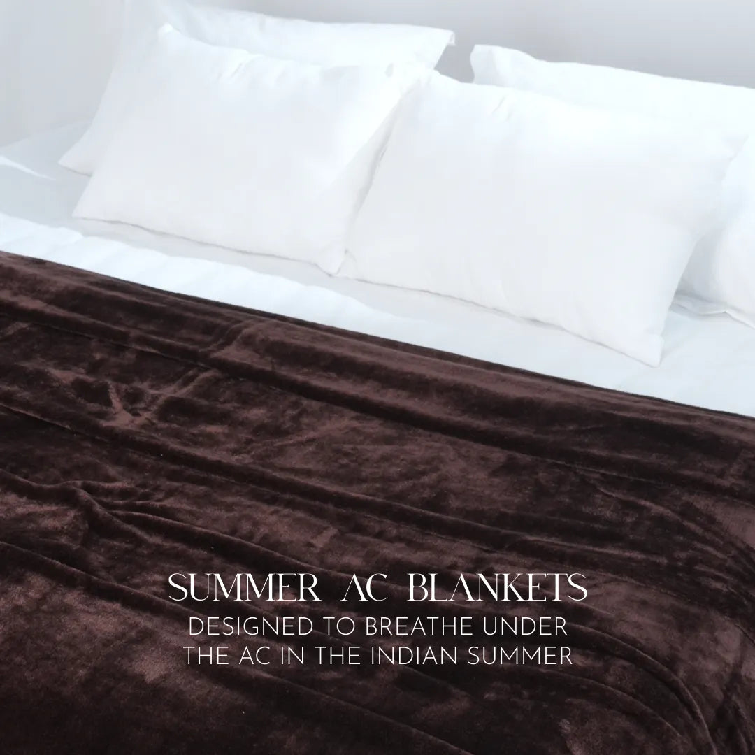 Zarf All-Season Premium AC Blanket With Two Cushion Covers - Mocha